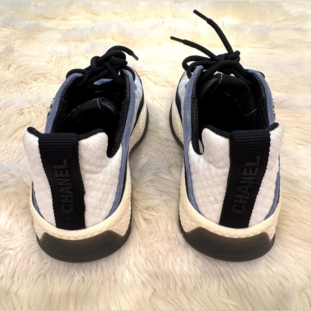 CHANEL | Women Sneakers - Picture 11 of 14